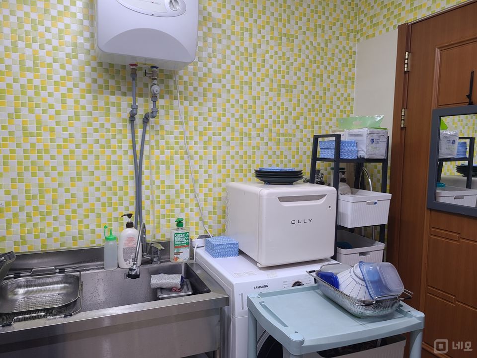 화곡동 우장산역 역세권, 주방 시설 완비, 깔끔한 인테리어의 돈까스집 매물의 5번째 사진