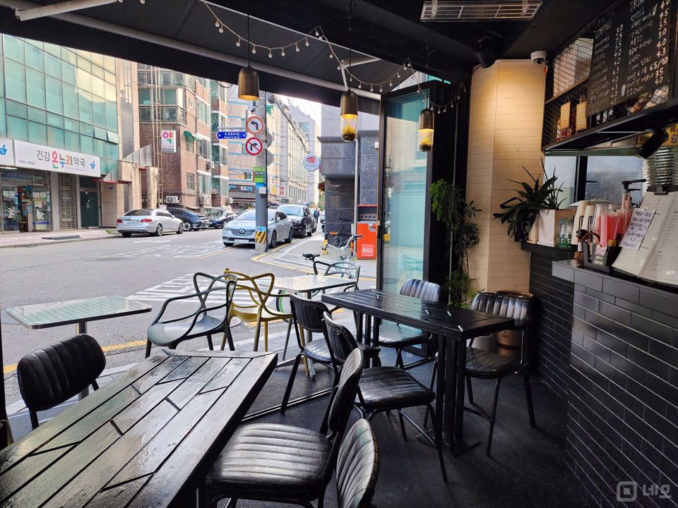 1층 코너, 주목도 높은 잠실동 패스트푸드점 매물의 1번째 사진