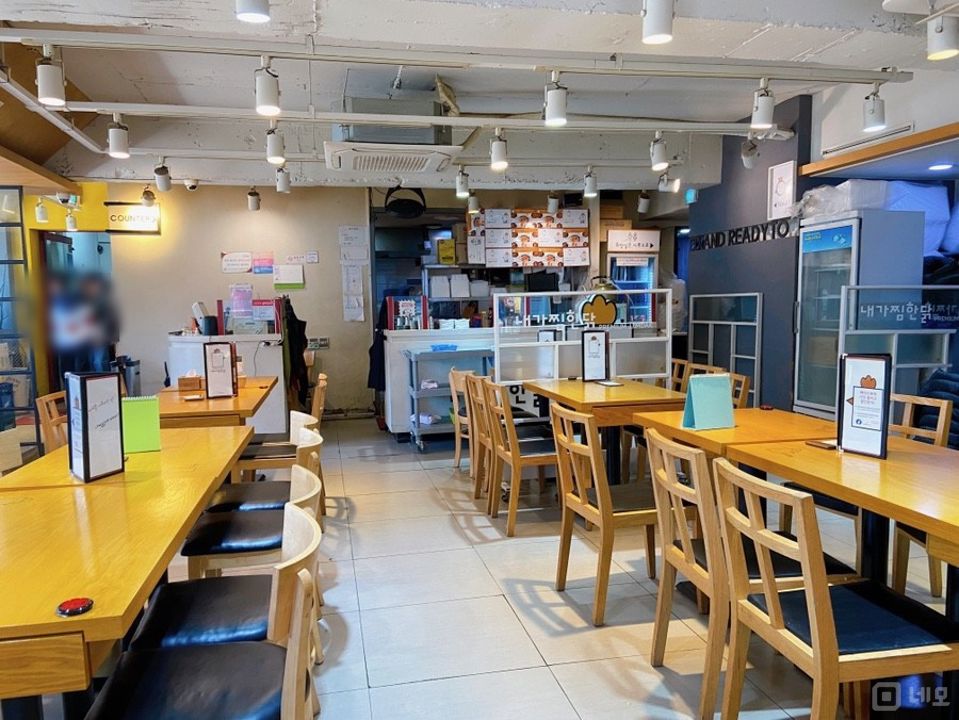 창천동 대학가, 유동인구 최상 찜닭집 매물의 2번째 사진
