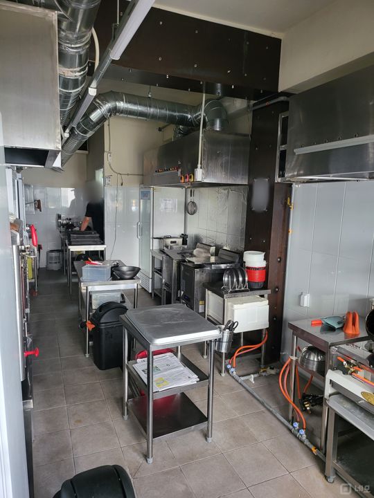 배후 수요 풍부한 전포동 치킨점 상가 임대 매물의 2번째 사진