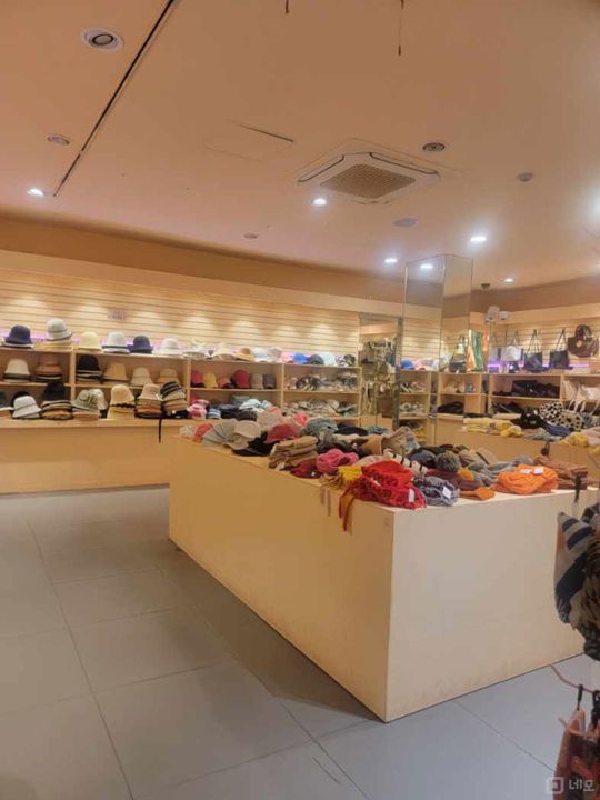 대현동 이대역 역세권, 평수 넓어 활용도 높은 무권리 공실 매물의 1번째 사진