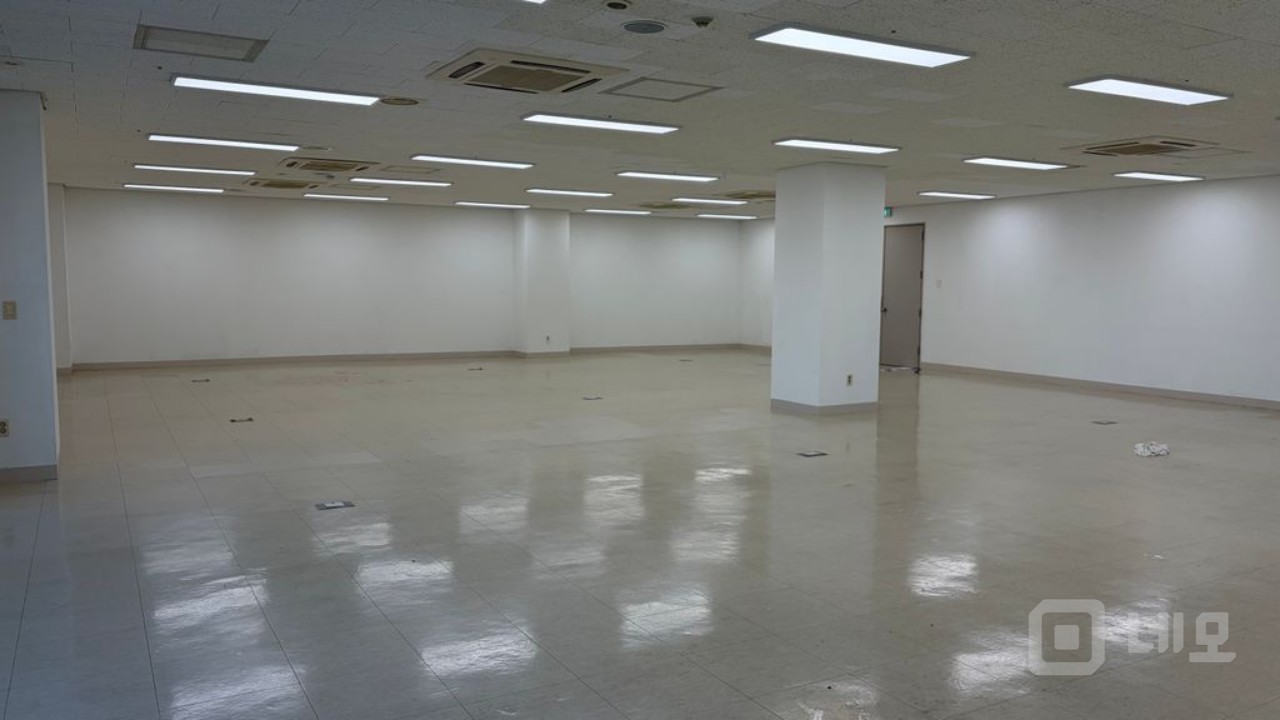 DMC첨단산업센터 422호 (DMC지원시설) 매물의 2번째 사진