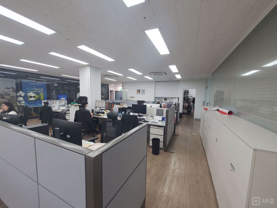 조망우수 / 지식산업센터 / 실85평  / 천장형냉난방기 / 고층부코너 매물의 8번째 사진
