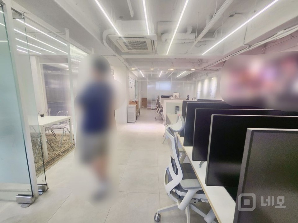 신사동 화이트톤 화사한 오피스 매물의 6번째 사진