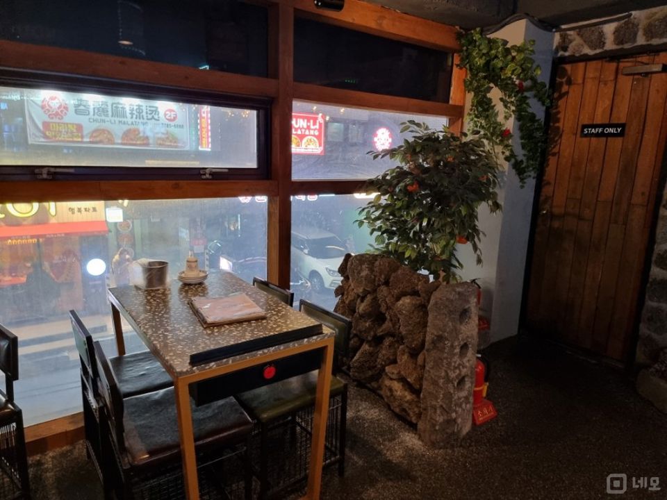 관악구 봉천동 위치좋은 2층 주점 임대 매물의 2번째 사진