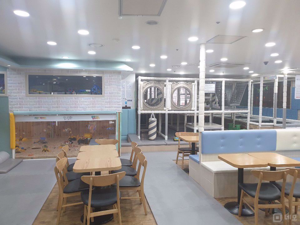경기 수원시에 있는 상가 매물입니다. 매물의 2번째 사진