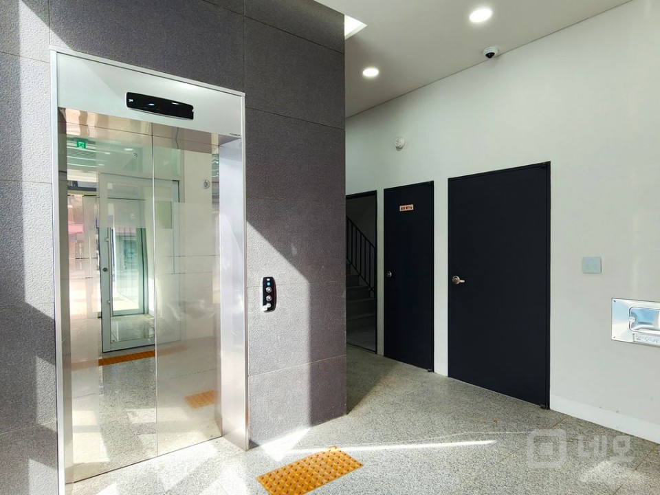 전층 통임대 가능, 다양한 업종 수용 구조 매물의 3번째 사진