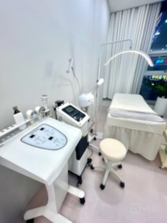 뷰티샵 시설 완비 노출도 최강 2층 상가 매물의 5번째 사진