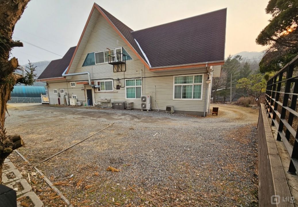 시우리 정상에 위치한 월문리 독채 건물 카페 매물의 7번째 사진
