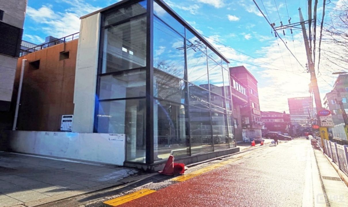 통임대💖논현동 ACE💖떴다💖 모든 업종 환영💖 매물의 1번째 사진