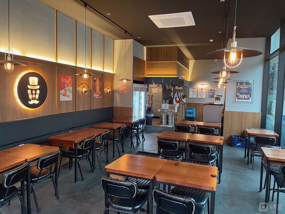 천호동 중심 상권, 시설 집기 완비된 1층 호프집 매물의 1번째 사진