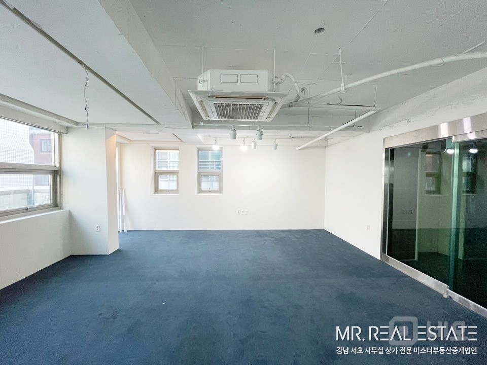 사진有.신사역 8번출구 인근.테라스有.접근성甲 매물의 9번째 사진