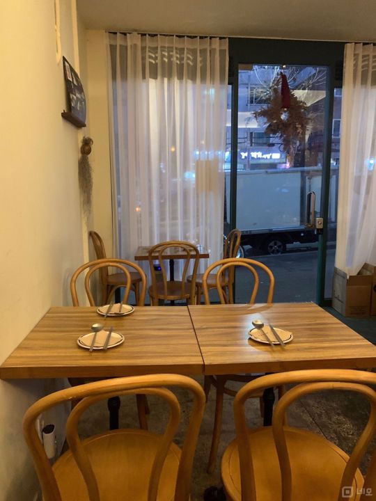 상호 양도양수 가능, 금호동4가 와인바 매물의 3번째 사진