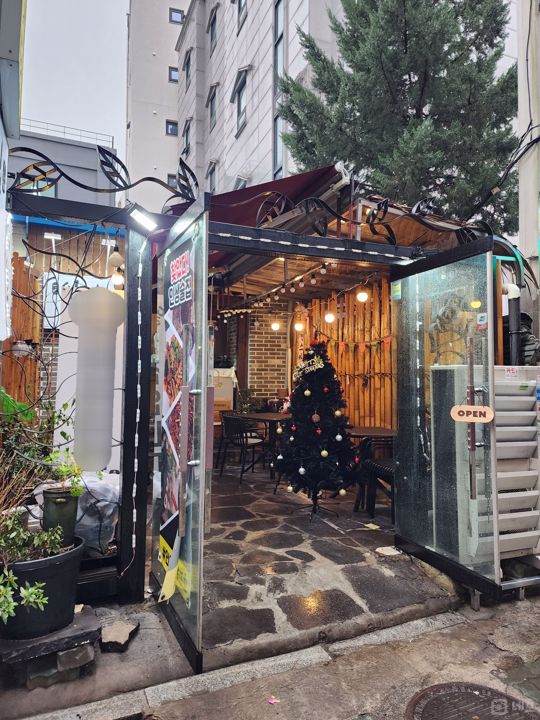 유동인구 많은 낙원동 술집 매물의 1번째 사진