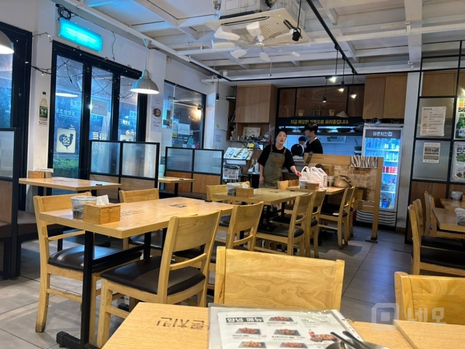 태신/인근에 비해서 저렴한 권리금 및 빠르게 입주가능한 매장 매물의 3번째 사진