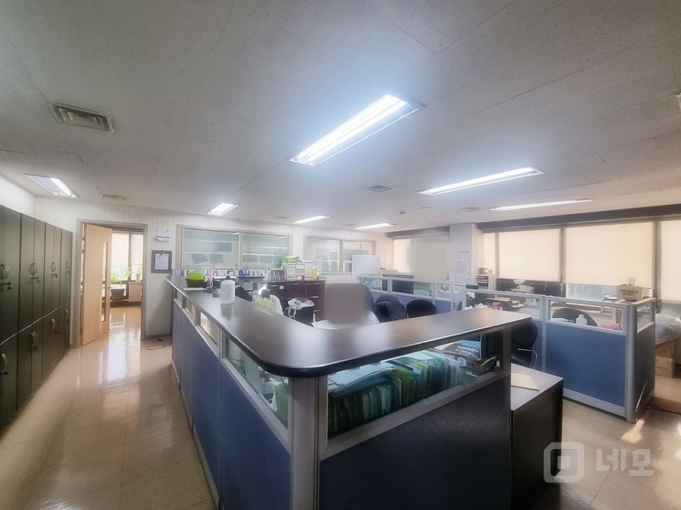  홍대 성산동사거리 대로변 가시성.가성비 아주좋은 독립단층 대형사무실!! 매물의 10번째 사진