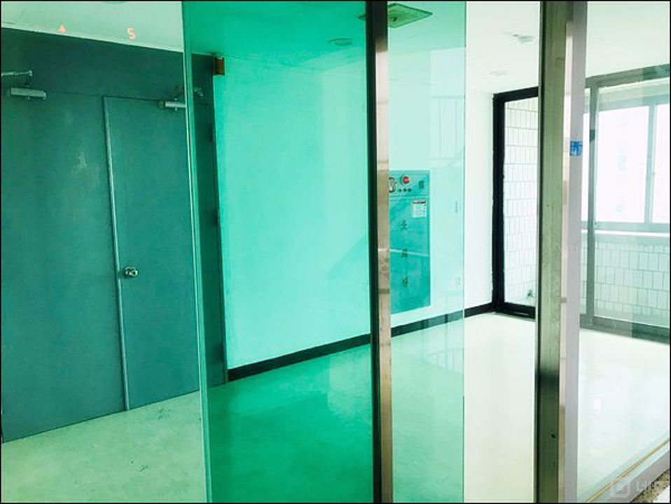 ●학동역 도보 5분 이내 위치! 대로변 위치로 접근성 매우 우수합니다! 매물의 10번째 사진