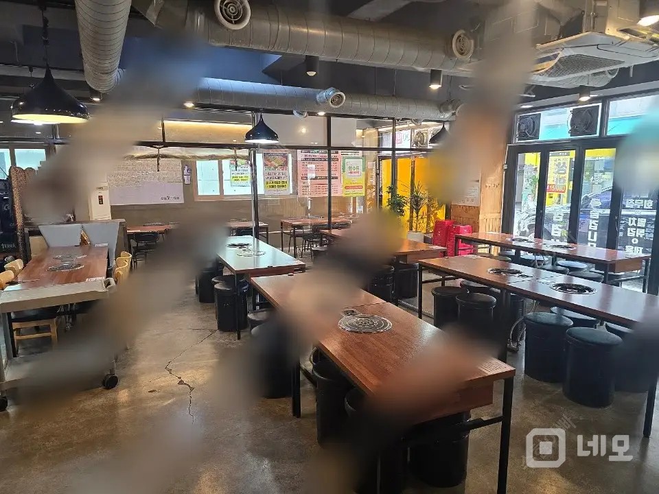 월수익 높은 상권 개인사정 으로 내놓습니다. 매물의 1번째 사진