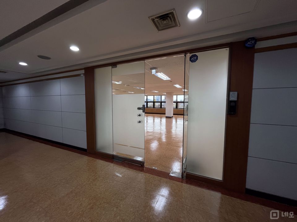 장안동 장한평역 바로 앞 가시성 아주 좋은 대로변 사무실 매물의 7번째 사진