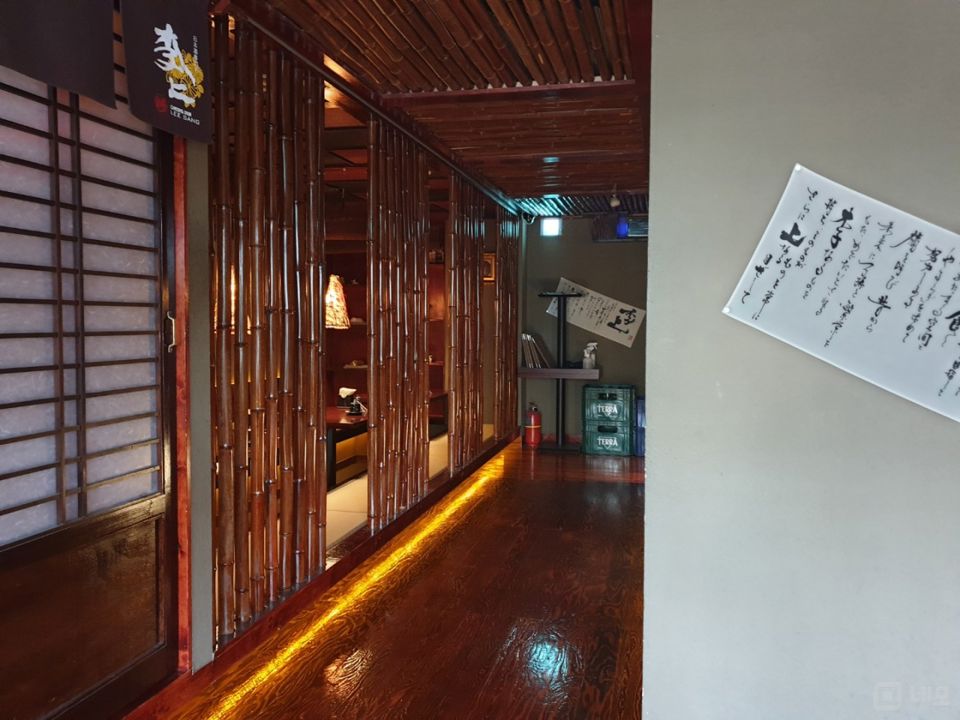 신정동 초역세권, 인테리어 및 시설 최상 이자카야 매물의 1번째 사진