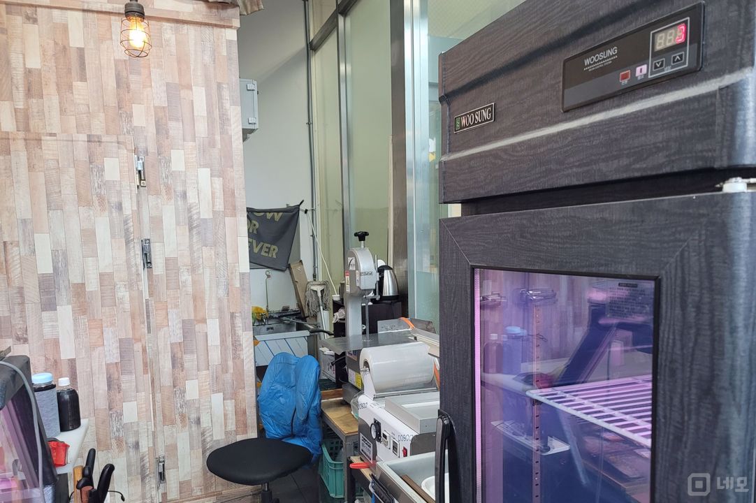 삼평동 아파트 상가에 위치한 정육점 매물의 5번째 사진