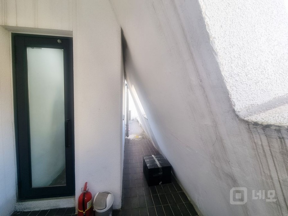 홍대역 3분 초역세권 동교동 내외관 퀄리티좋은 상가사무실!! 매물의 12번째 사진