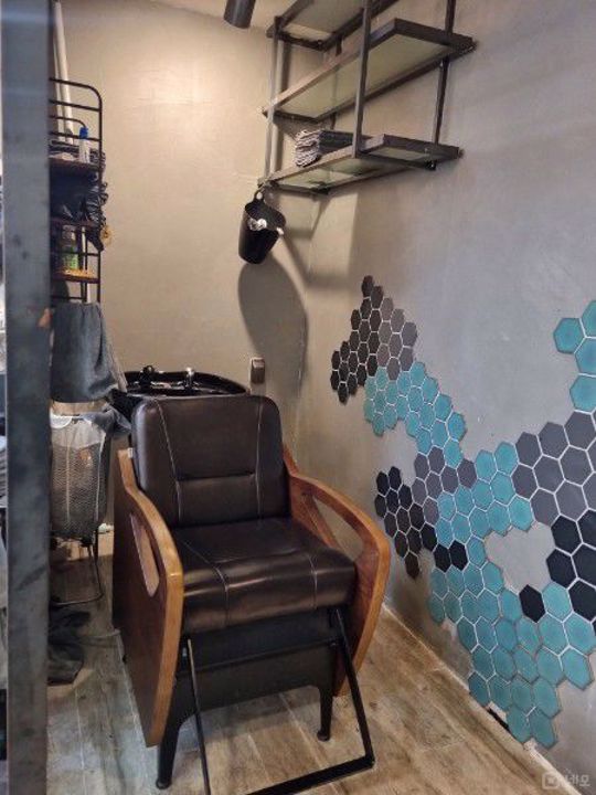민락동 모던 인테리어 갖춰진 미용실 매물의 8번째 사진