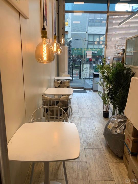 내부 깔끔한 상가입니다. 매물의 3번째 사진