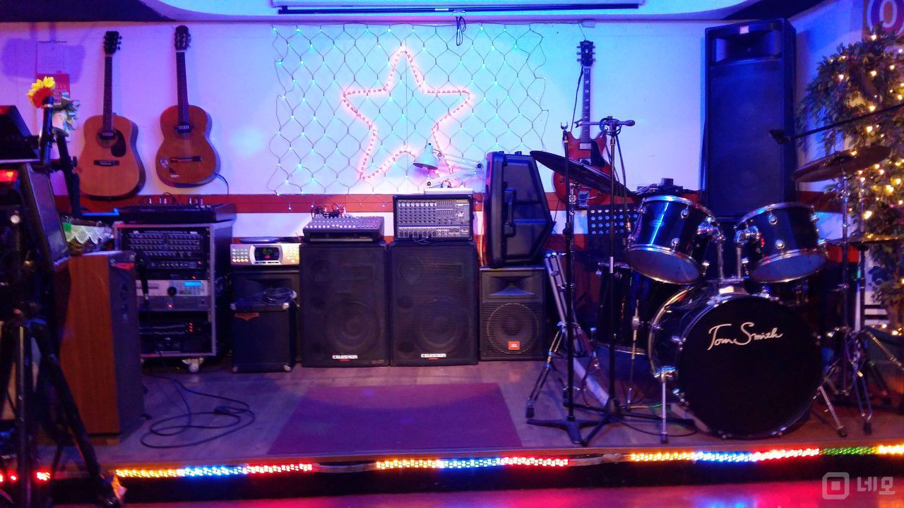 합정역 초역세권, 30년 영업, 단골고객 많은 라이브카페 매물의 5번째 사진