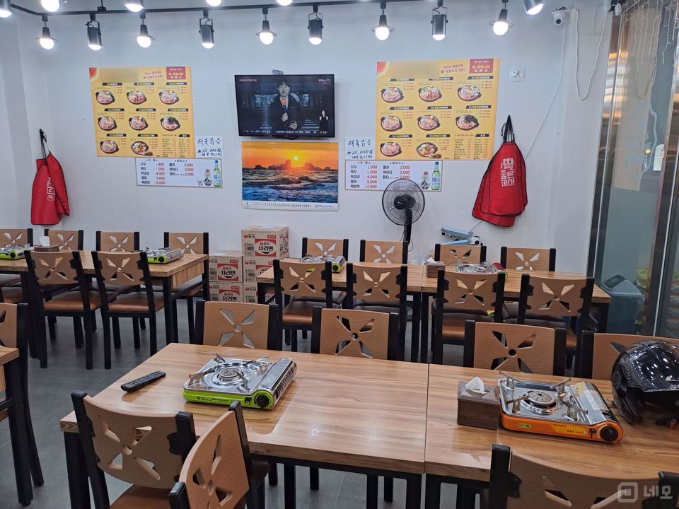 해운대구 송정동 깔끔한 인테리어 완비된 1층 음식점 매물의 1번째 사진