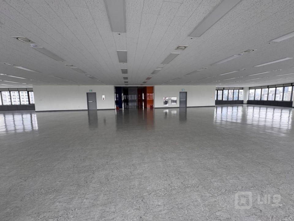 한강뷰 가성비 최고의 사무실 최고층 주차편리 강변북로 앞 매물의 5번째 사진