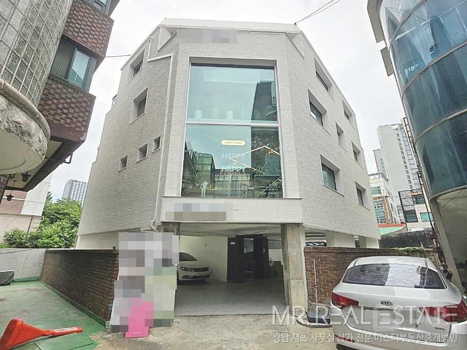 양재역5분.세련된디자인.소형사무실.내부올수리.초ACE.가성비甲 매물의 1번째 사진