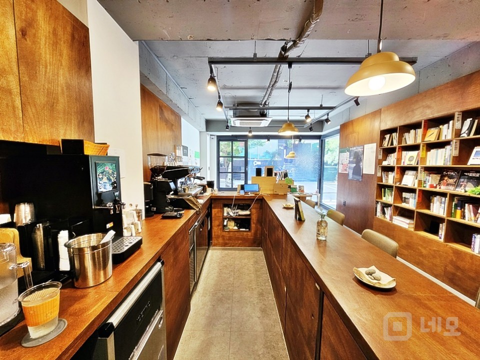 JS 서교동 오피스라인 1층 가성비 좋은 상가임대 매물의 7번째 사진