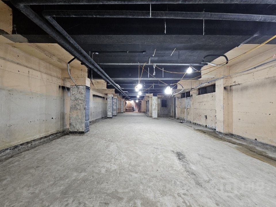 (방이역 1번출구 도보 2분)오금동 지하1층 90평 근생  매물의 1번째 사진