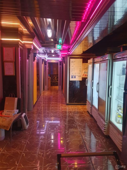 화곡동 까치산역 복개천 먹자골목 초입 노래방 매매 매물의 10번째 사진