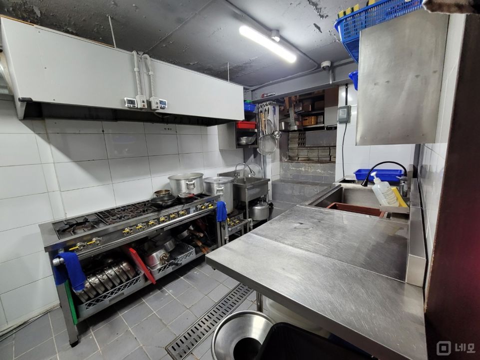 서교동, 초역세권 상수 핫한 메인거리 주점 매물의 4번째 사진