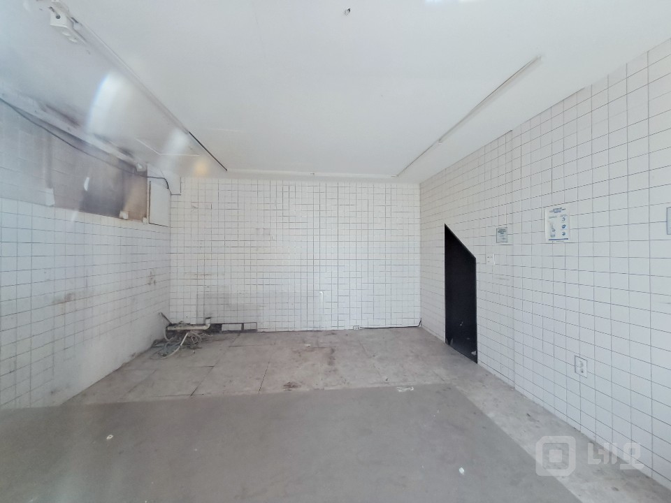 무권리 종로5가 초역세권 대로변 이면 통창 업종제한 없음 매물의 6번째 사진