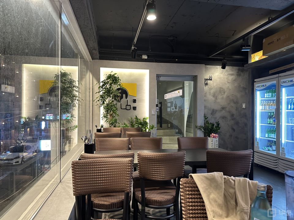 동선동 성신여대입구역 역세권, 깔끔한 인테리어, 단골 많은 요리주점 매물의 3번째 사진