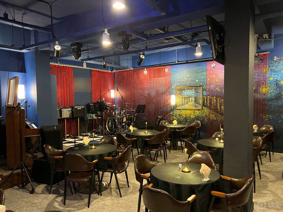 교대역 역세권, 인테리어 완비된 서초동 BAR 매물의 1번째 사진