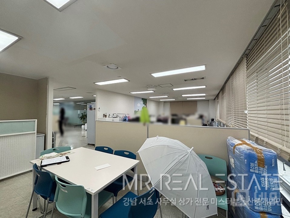 학동역 3분역세권.편리한자주식주차.대로변 채광맛집 사무실 매물의 14번째 사진