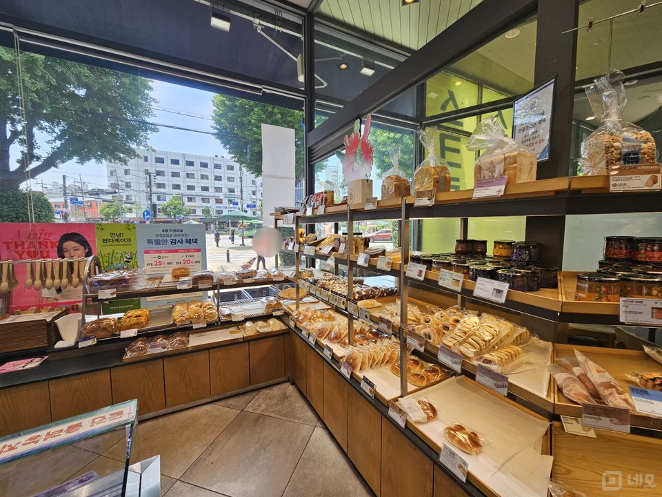 가시성 좋은 구로동 대로변 코너1층 상가 매물의 2번째 사진