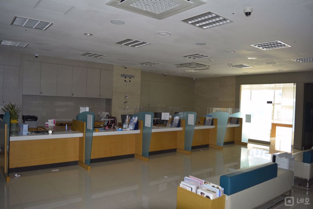 성수동 대로변 코너, 가시성 좋은 공실 매물의 4번째 사진