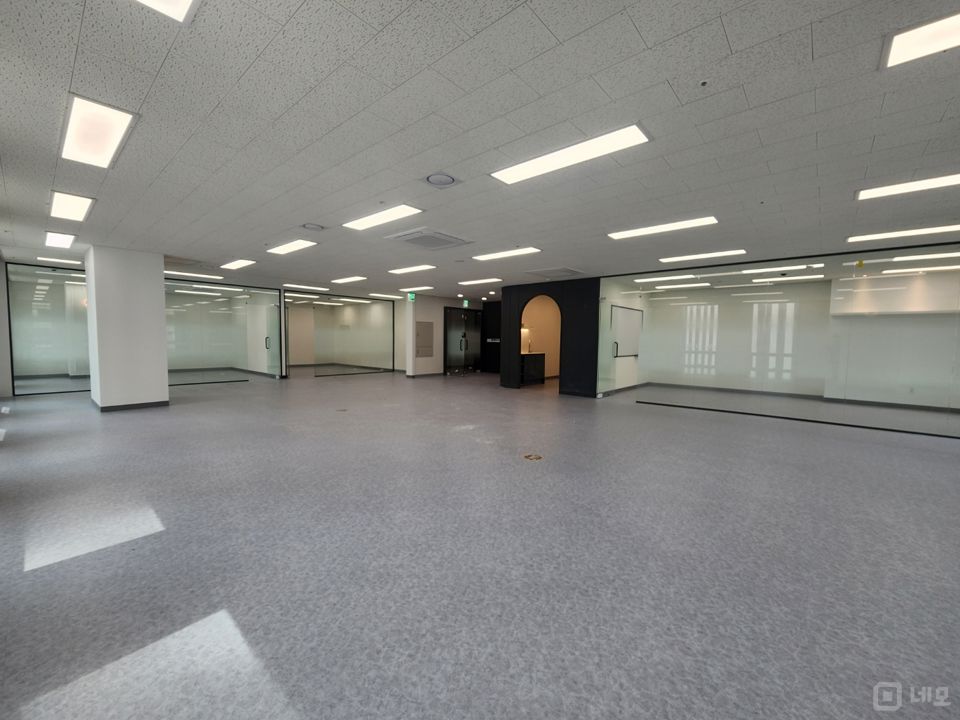 대륭포스트8차 럭셔리 사무실.즉시입주. 매물의 7번째 사진