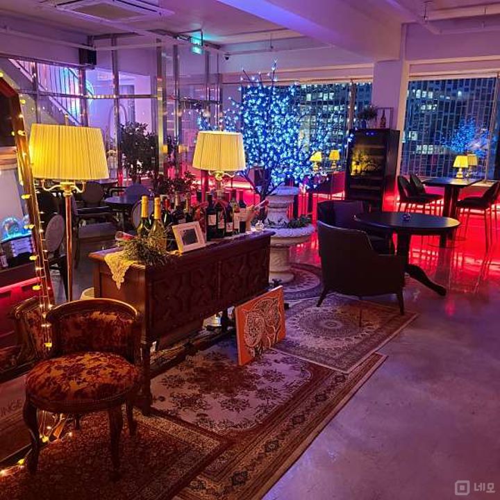 관철동 시설 상태 훌륭한 라운지 펍 매물의 8번째 사진