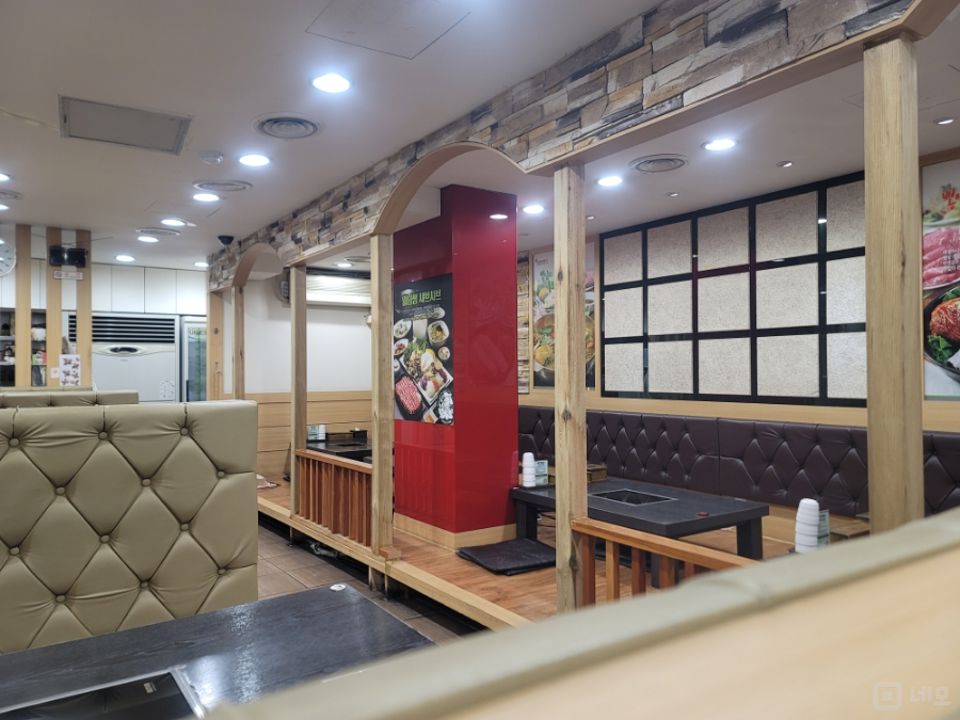 봉천동 낙성대역 역세권, 시설, 인테리어 완비, 개방감 좋은 샤브샤브집 매물의 4번째 사진