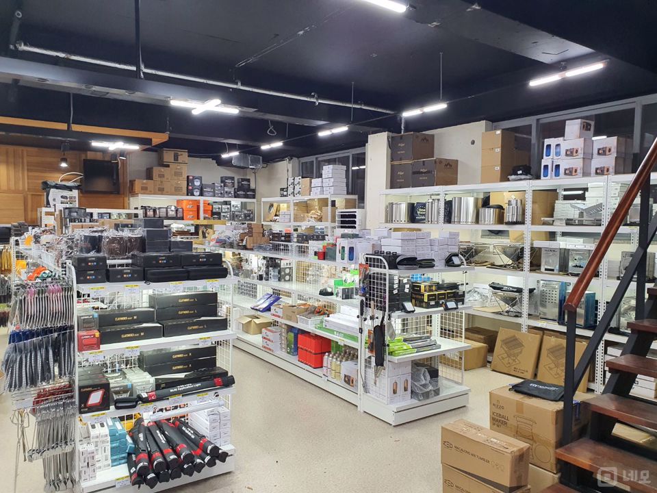 도로변 코너, 주목도 높은 진관동 점포 매물의 1번째 사진