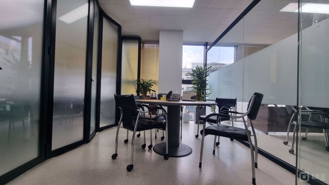 양재역 역세권에 위치한 채광 우수한 사무실 매물의 5번째 사진