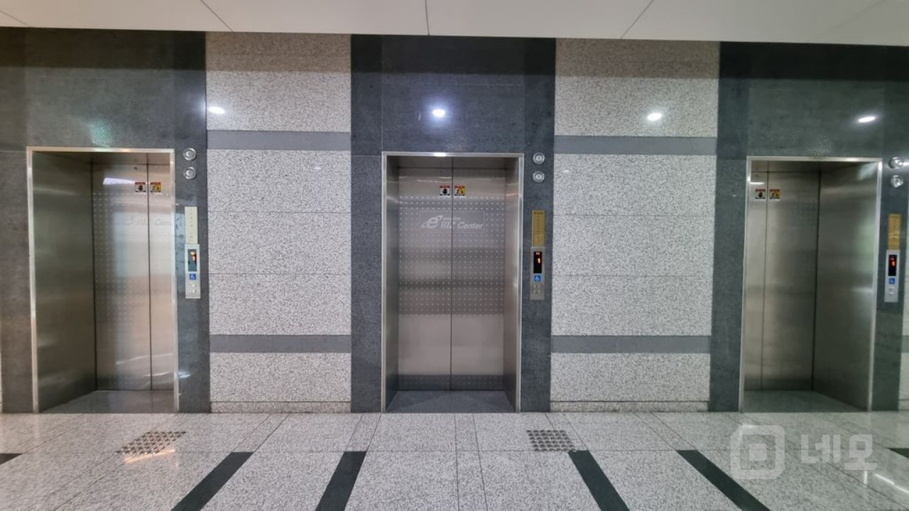 입주제한 없는 지원시설 지식산업센터 매물의 9번째 사진