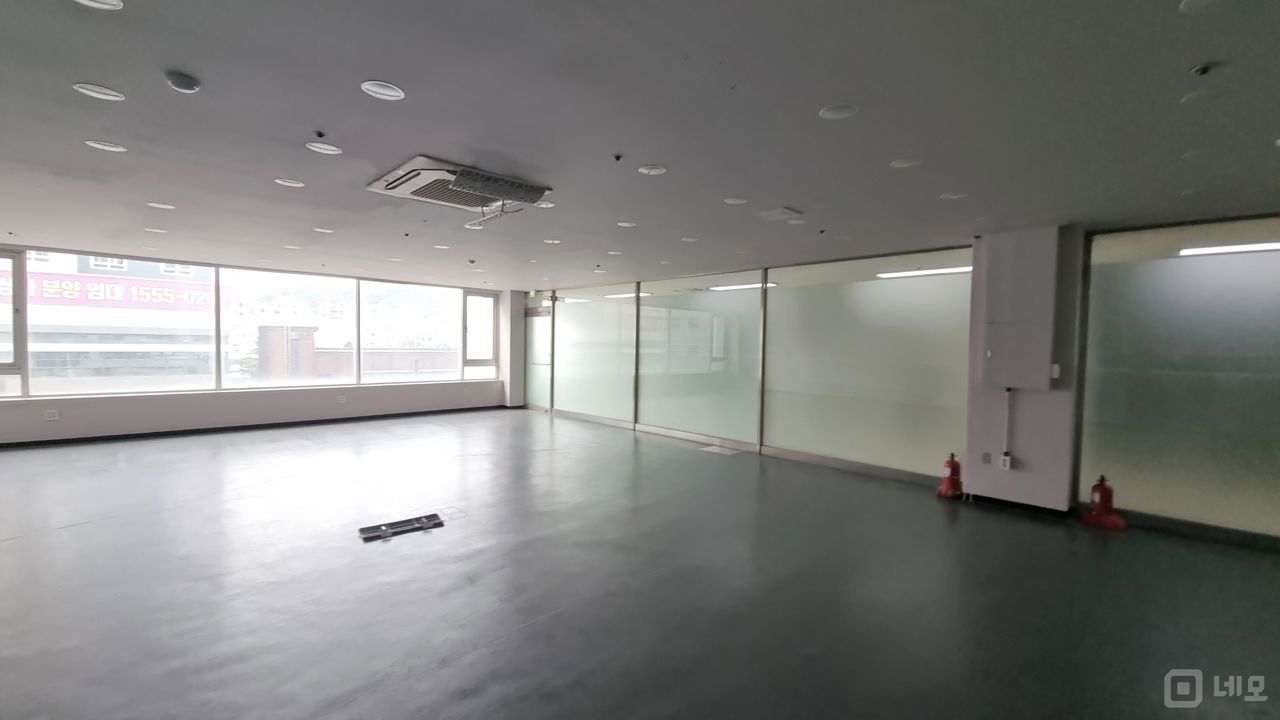 상봉망우역세권 대로변 지하주차장 30p 노출잘되는 사무실 매물의 6번째 사진
