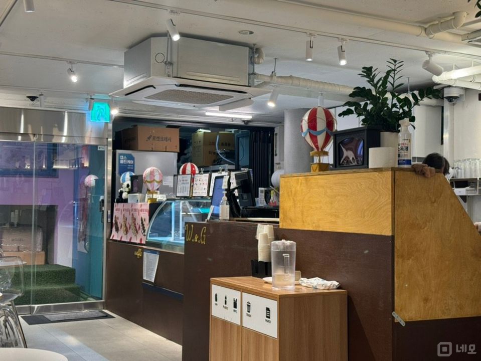동교동 젊은 유동인구 많은 디저트카페 매물의 4번째 사진